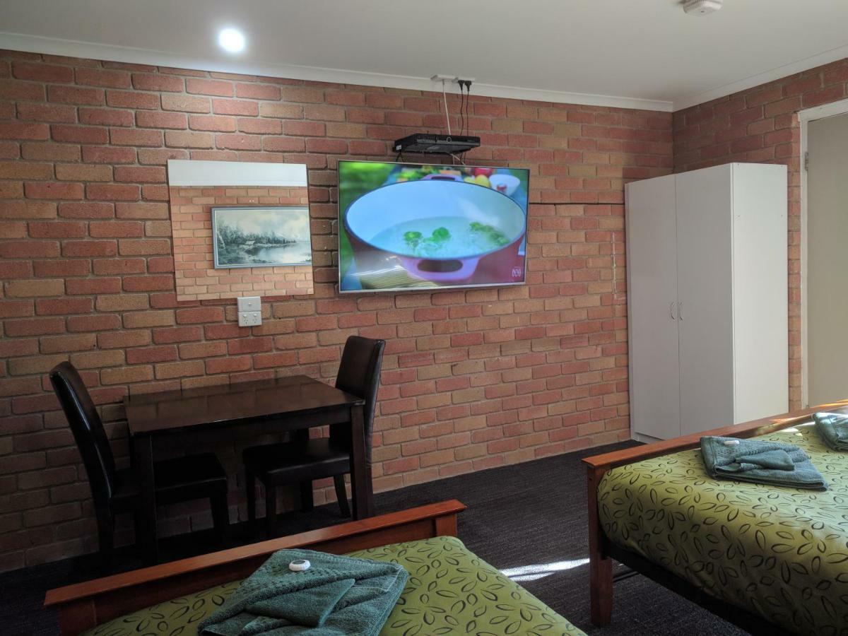 Travellers Inn Kaniva エクステリア 写真