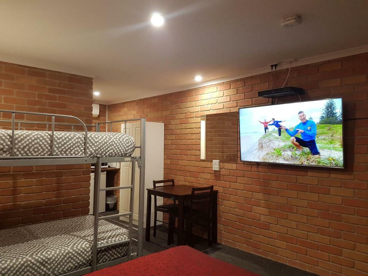 Travellers Inn Kaniva エクステリア 写真